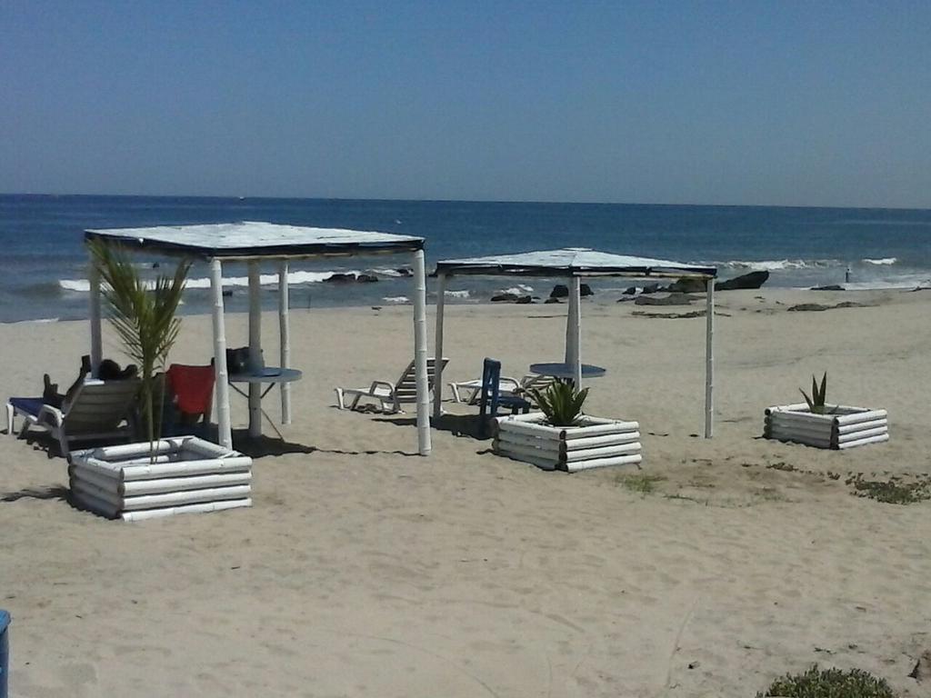 Hotel Smiling Crab Canoas de Punta Sal Exterior photo